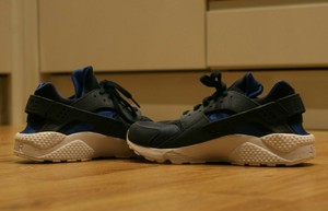 brand new huaraches