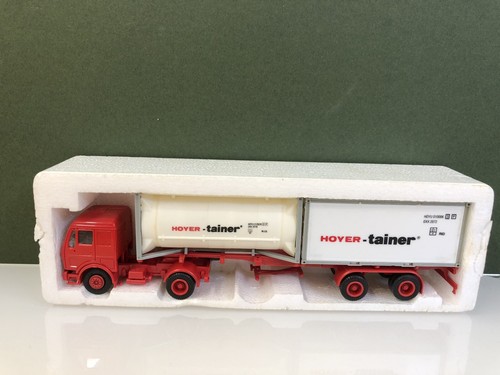 Herpa Mercedes Benz Hoyer Tank Container and Container 1/87 HO Scale - Picture 4 of 12
