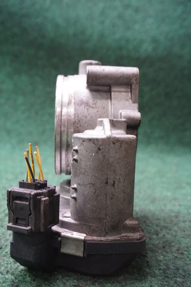 2008 BMW 528I 3.0L КОРПУС ДРОССЕЛЬНОЙ ЗАСЛОНКИ OEM A2C53112155 - Изображение 2 из 4