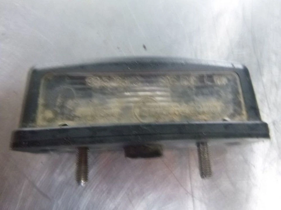 Luz de licencia de etiqueta central trasera Ducati Monster S2R 1000 525.4.007.3A Foto 2 de 4