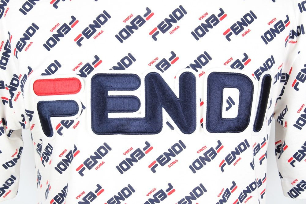 Fendi Multi-Logo Short-Sleeve T-Shirt XS SKU | eBay Fendi Multi-Logo Short-Sleeve T-Shirt XS SKU | eBay