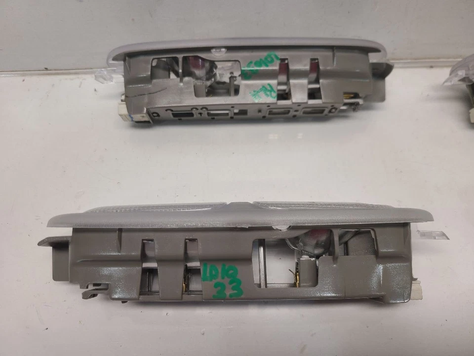 GMC Envoy 2002 luces interiores de techo/lámparas de lectura  Foto 2 de 4