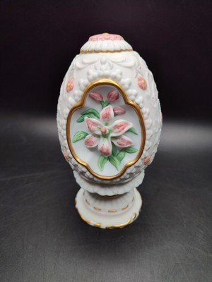 1990 Lenox - The Lily Blossom Egg - 5'' Fine Porcelain 