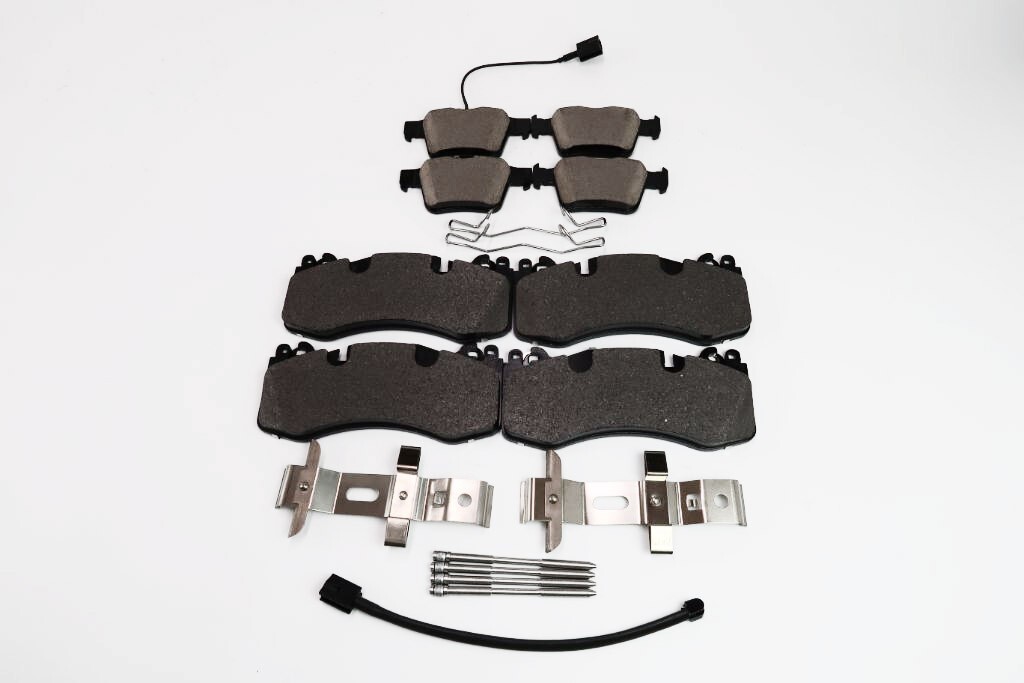 Maserati Levante S Trofeo front rear brake pads TopEuro 1572 Low Dust