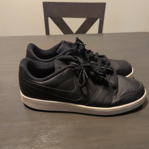 Nike Backboard Size 12 -Black/White. - Picture 3 of 6