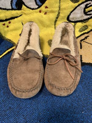 UGG　ダコタ UGG Womens sz 8 Dakota Slip On Moccasin Shearling Slippers Brown