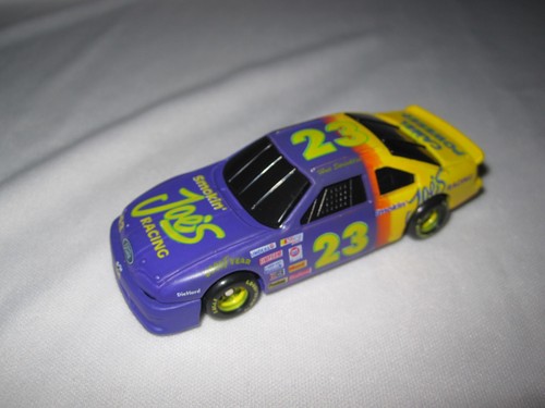 Hut Stricklin #23 Smokin' Joe's Racing Ford NASCAR 1:64
