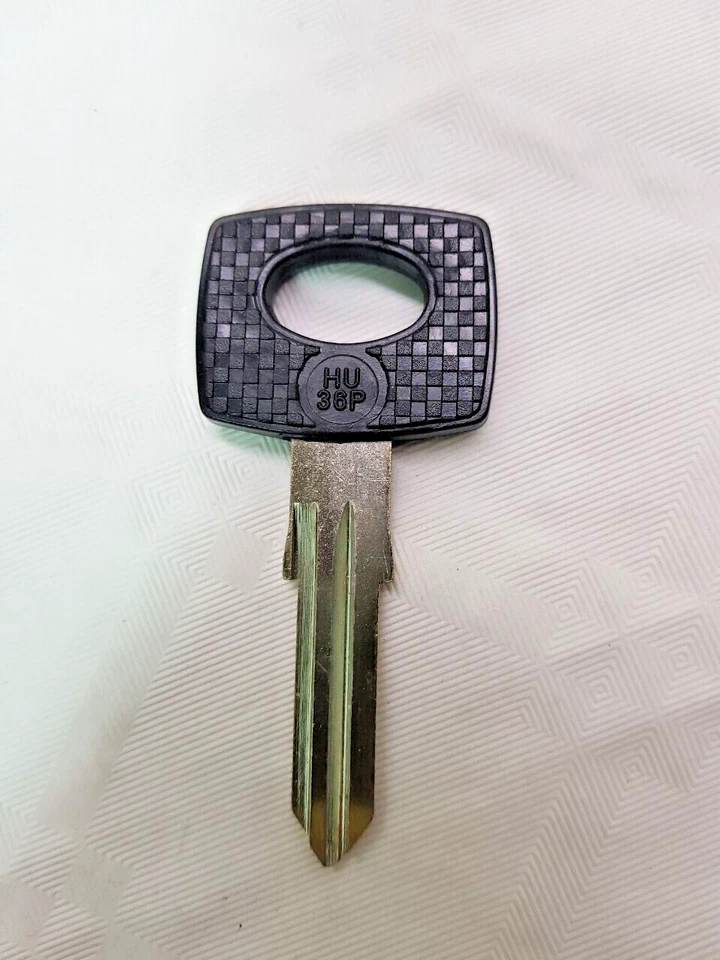 CHIAVE SILCA KEY KEYS BLANK GREZZA - Mercedes - HUF - HU - REF. HU 36P