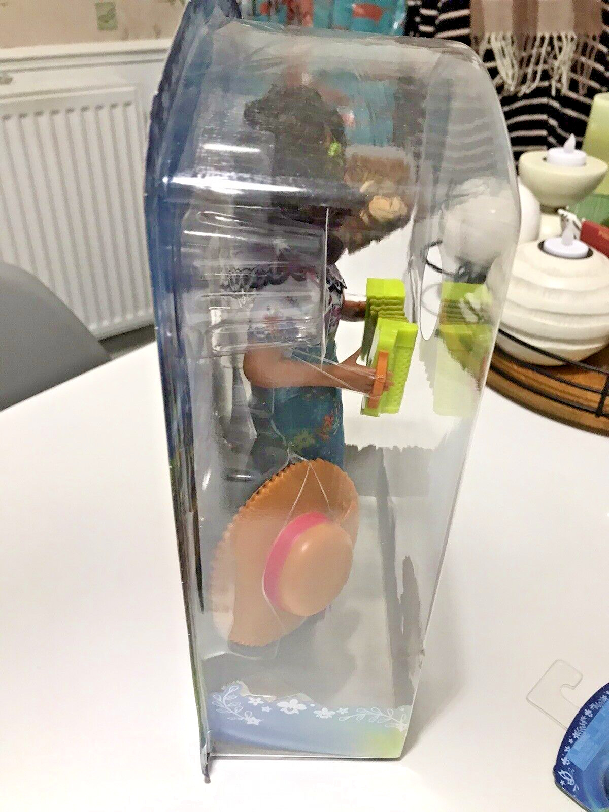 Disney - Muñeca Articulada Musical De Mirabel Madrigal Con Acordeón Encanto En Oferta Disney - Muñeca Articulada Musical De Mirabel Madrigal Con Acordeón Encanto - Imagen 5