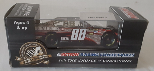 2011 Dale Earnhardt Jr. #88 National Guard Heritage Action Gold Series 1/64 Camo - Picture 2 of 4