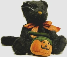 Boyds Pepper B Scaredycat Halloween Cat plush pumpkin