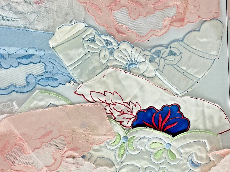 Gran Lote De Colección de Apliques Surtidos Encaje y Adornos Foto 4 de 4