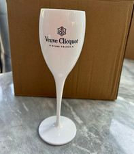 Veuve Clicquot Brut Yellow Label White Champagne Flute Glass Reims France