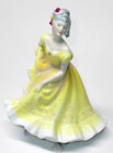 Beautiful Vintage Royal Doulton 8" Figurine " Ninette " HN2379  c1970 Excellent  — photo 2