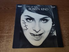 AUTOGRAPHED 1960s VG+ Roslyn Kind &ndash; Give Me You COVER ONLY NO LP
