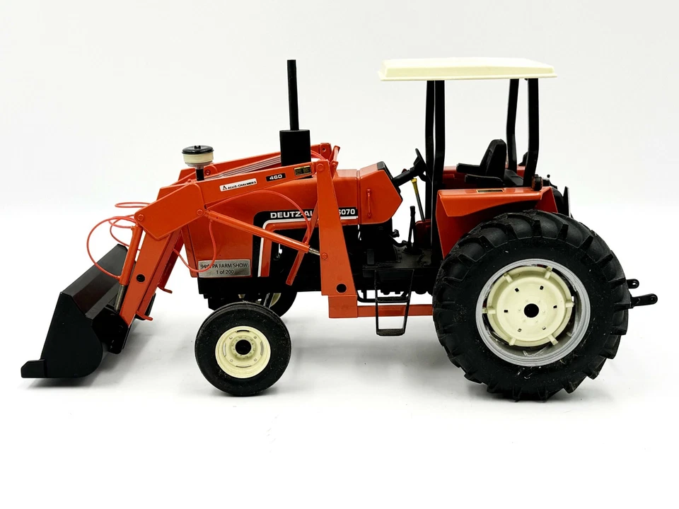 1/16 DEUTZ ALLIS CHALMERS 6070 w/ 460 LOADER 2010 PA Farm Show - Image 4 of 4