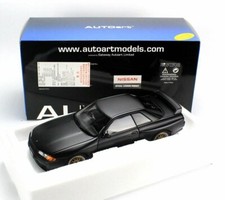 1/18 autoart nissan Skyline GT-R R32 V-spec II 2 black  77418 Collectible