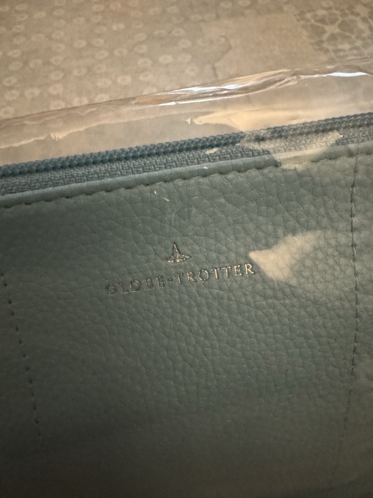 ANA (All Nippon Airways) Amenity Kit - GLOBE-TROTTER light blue pouch NEW