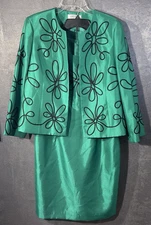 Kasper Womens 2 Pc Skirt Suit SZ 14 Long Sleeve Blazer and Skirt Green Polyester