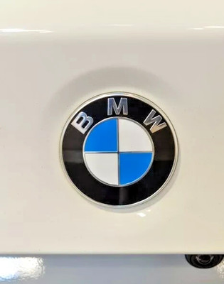 BMW 74mm Heck Rear Emblem E46 E90 E39 F22 F30 F31 F32 F33 G20 G30