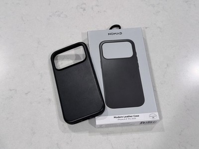 Nomad Modern Leather Case for iPhone 17 Pro – Black Horween