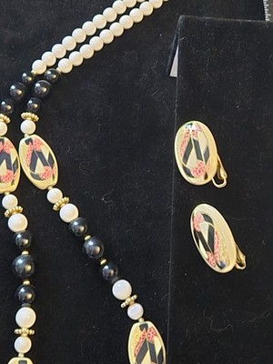 VTG 1980's Red, Black,White Gold Lucite Plaster Necklace & Clip-on Earrings