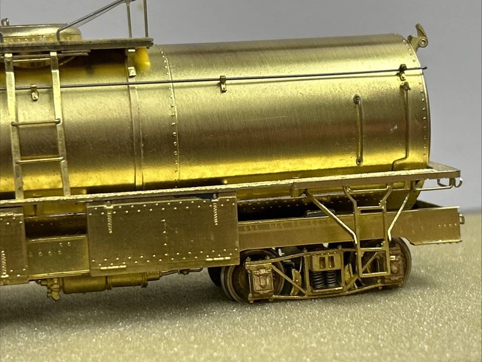 Overland Models On3 Brass OMI-0263 Auxiliary Tender D&RGW Unpainted Pre-owned - Image 4 of 4