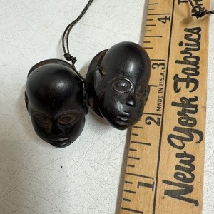 VINTAGE  Brown African Hand Carved Wood Head Button Toggle Lot 1in DC