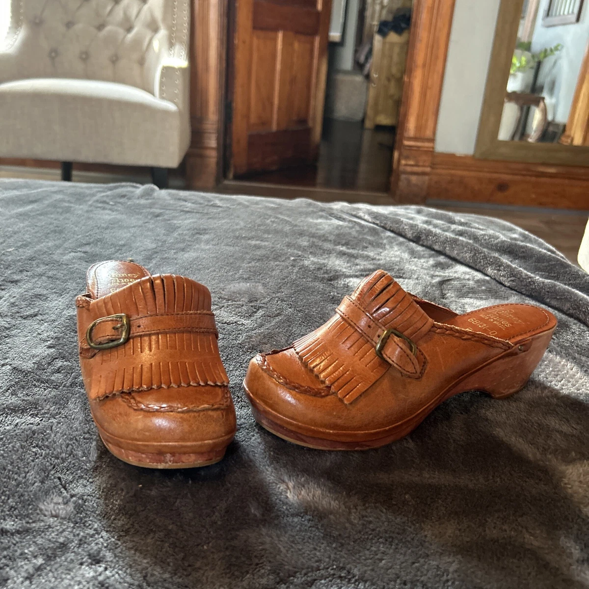 Vintage Kinney Shoes Wood Leather Heeled Sandals Made in Brazil