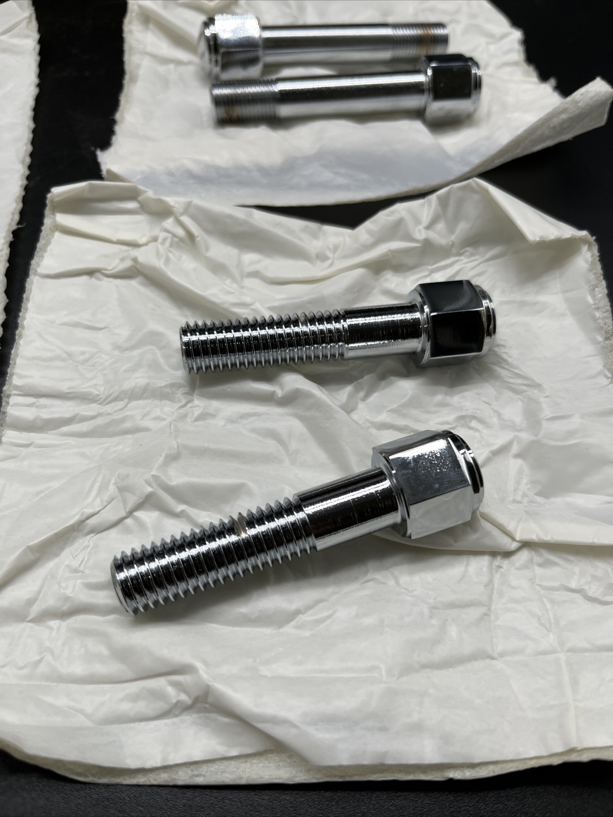 TA@A.22 NEW OEM HARLEY XL BILLET REAR SHOCK MOUNTING HARDWARE