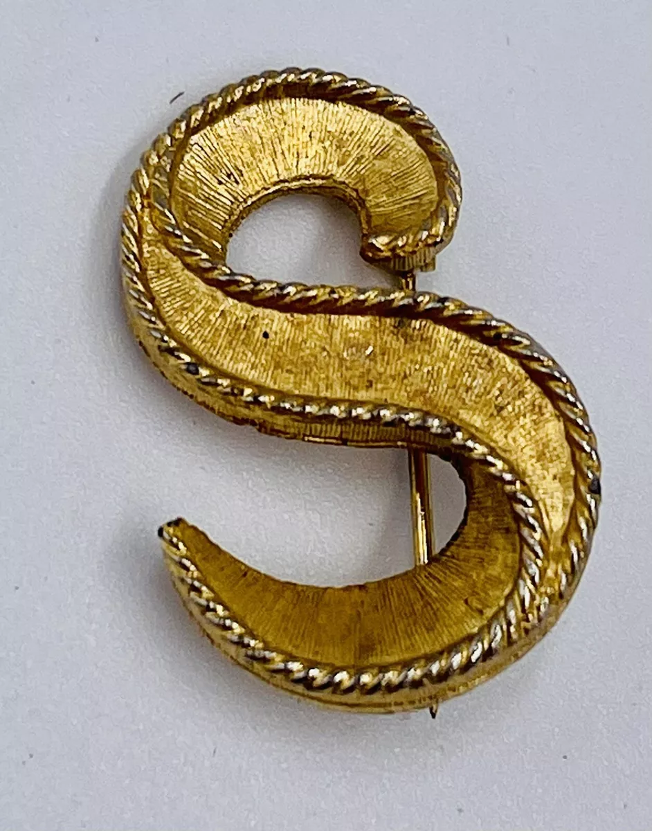 Letter brooch shop