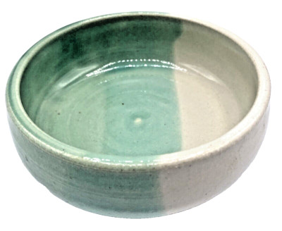 Empty Bowls Two Tone Green Cream Color 5 '' Bowl Excellent Condition 