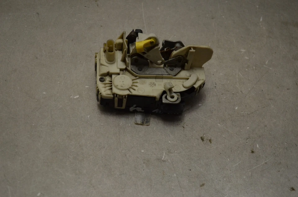 2009 - 2012 年道奇 RAM 2500 前右乘客门锁闩锁激活器 原始设备制造商 — 第 4/4 张图片