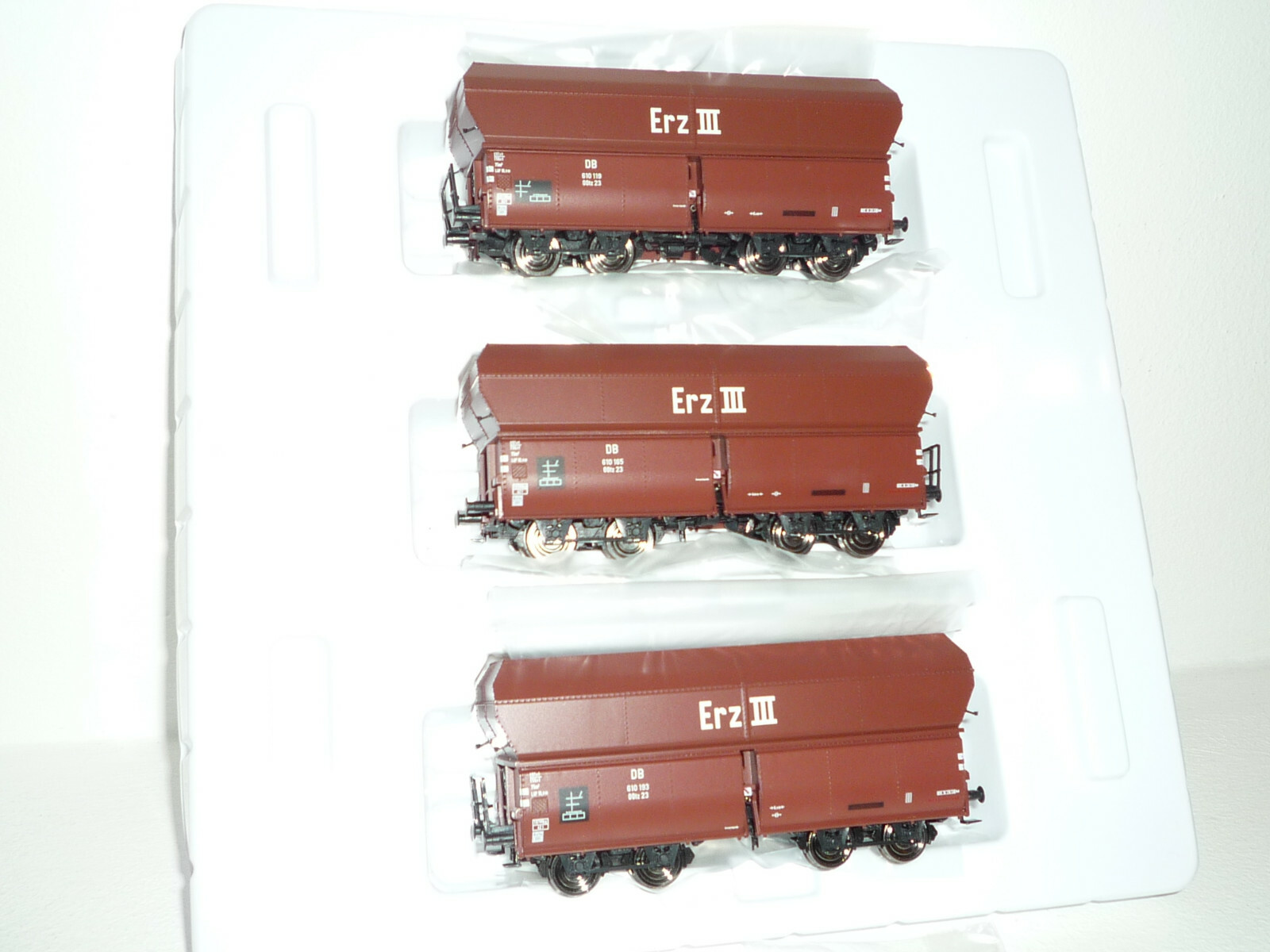BRAWA H0 - 47030 DB Selbstentladewagen ERZ III Ootz 3er-Set - NX441X BRAWA H0 - 47030 DB Selbstentladewagen ERZ III Ootz 3er-Set - NX441X