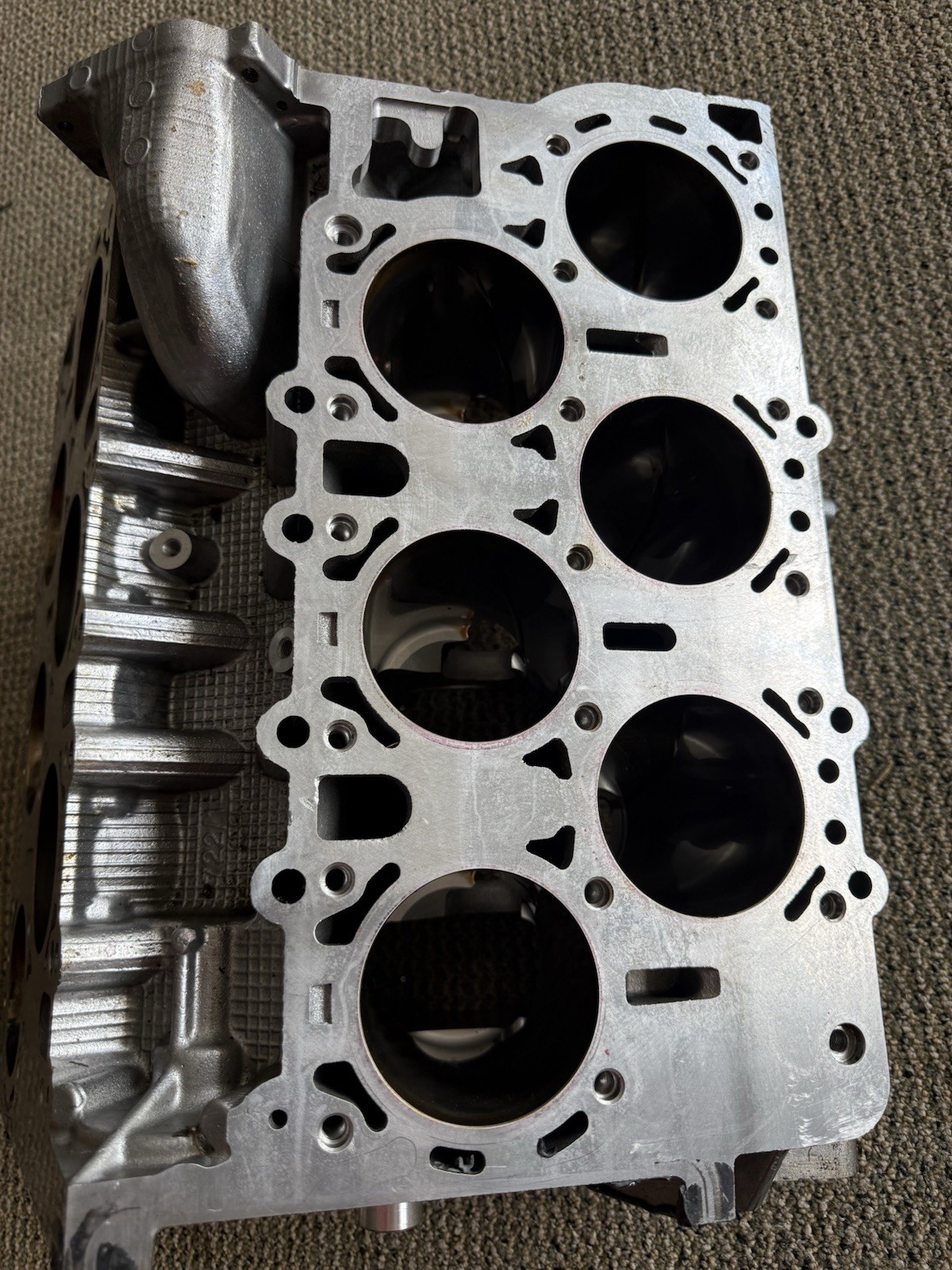 Bentley Bentayga 2017 Cylinder block P/N 07P103011AC