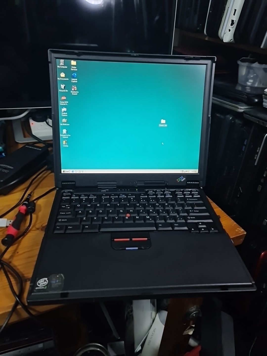 IBM ThinkPad 390X Retro Laptop Pentium 3 Win98/XP