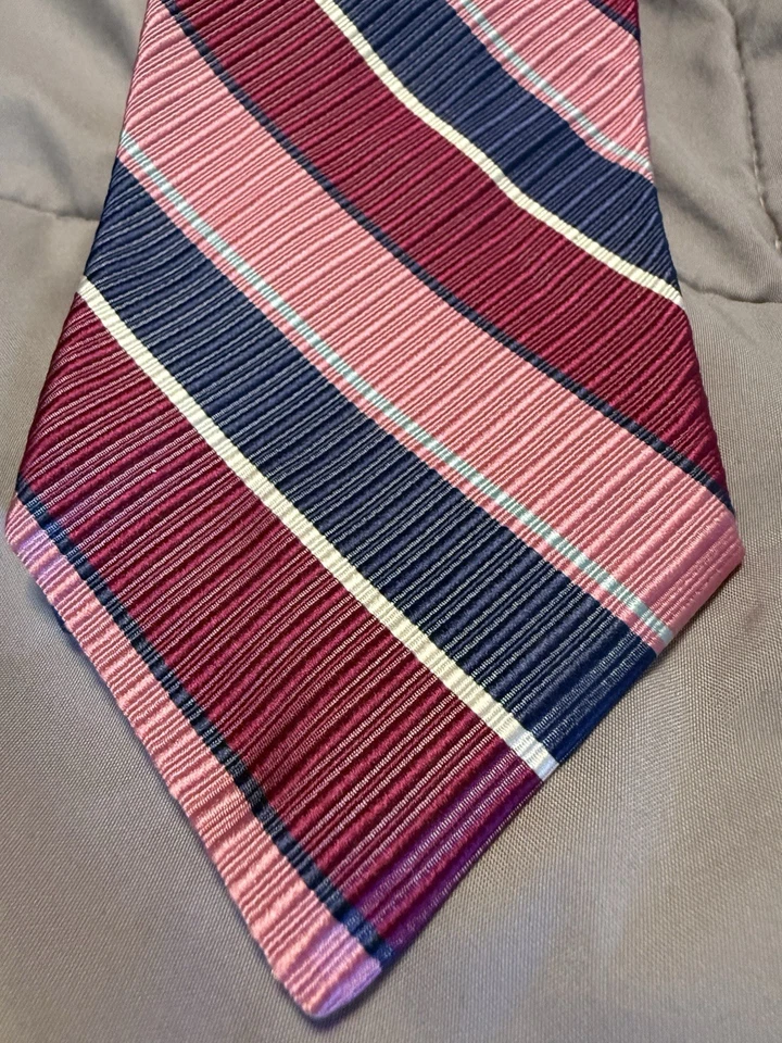 Colección Ejecutiva De Colección Por Tom James Rojo 100% Seda Hecha En EE. UU. Foto 2 de 4