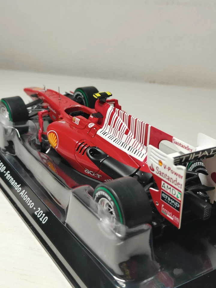 1:24 Ferrari F10 - Fernando Alonso 2010 - Immagine 2 di 4