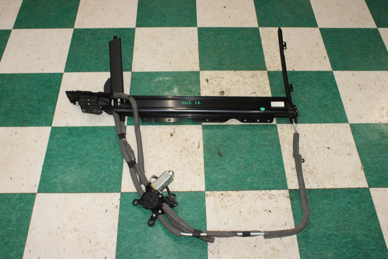 14-18 Flying Spur Electronic Rear Driver Side Left LH Privacy Shade Blind OEM OE