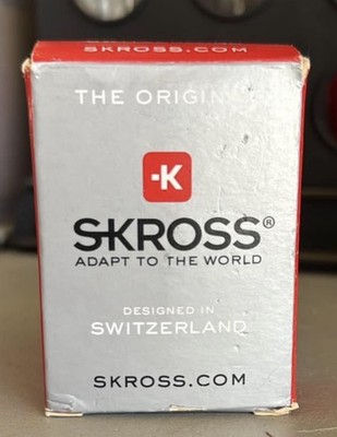 The Original - Skross World Adapter Classic USB (Black) - Open Box