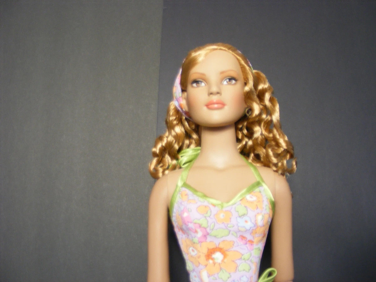 American Models 22 doll Tonner /poupée OOAK Tunique soie gris