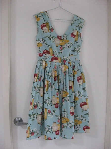 REVIVAL AQUA LANTERN+FLORAL V NECK SLEEVELESS RETRO FIT+FLARE DRESS SIZE 6