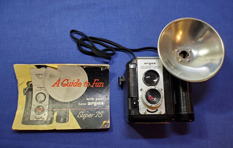 Vintage Argus Super Seventy-five 75 Box Camera With Flash
