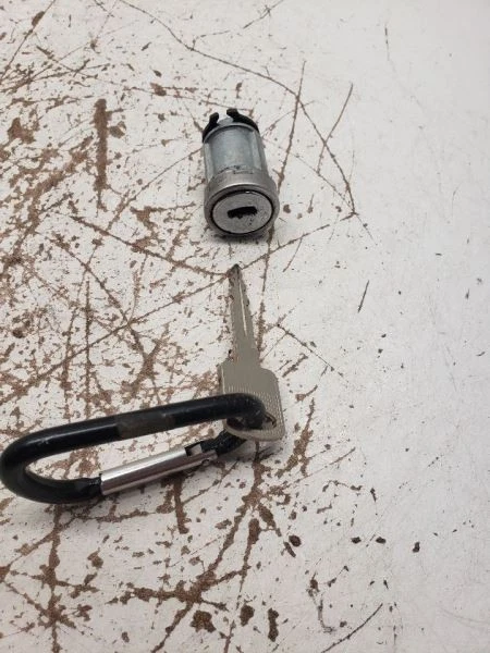 Ignition Switch Electric Switch Only Fits 80-04 GRAND MARQUIS 1042996 - Image 2 of 4