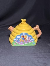 Disney Winnie the Pooh Piglet Ceramic Beehive Teapot Picnic Scene Vintage