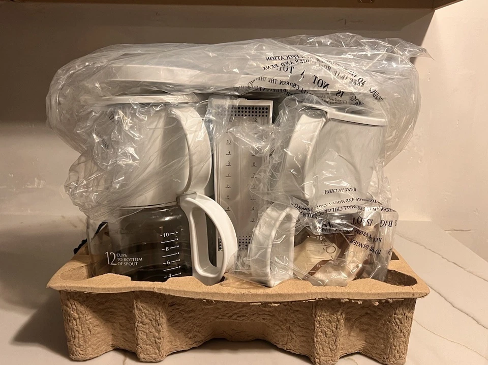 NEW IN BOX Gevalia C-59A Dual Double Coffee Maker With Carafes White C59A C59 A - Image 2 of 4