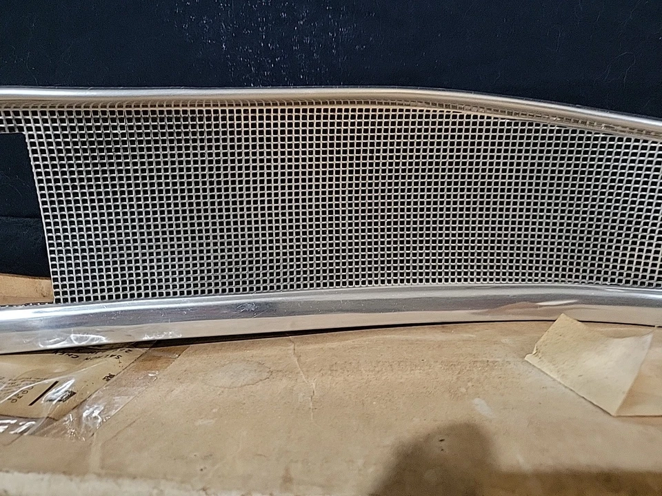 Chevrolet Chevy Bel Air Nomad 1957 57 nuevo tablero lateral derecho bisel de aluminio Foto 3 de 4