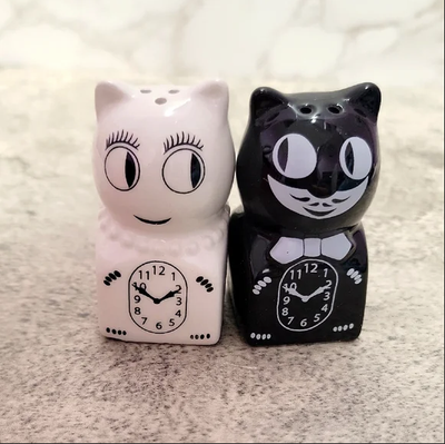 Kit Cat Klock Clock Salt & Pepper Shakers Magnetic Hand Painted