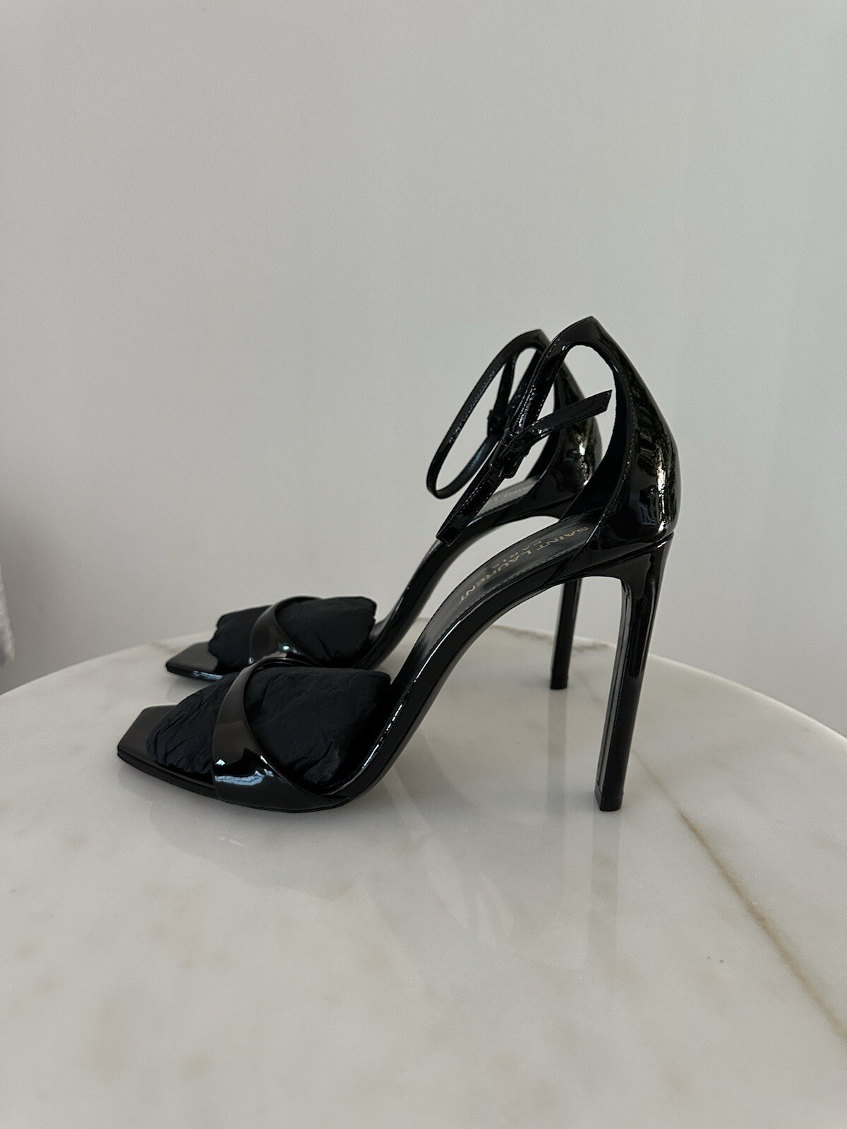 Sandali Saint Laurent autentici nuovissimi tacco sacchetto antipolvere