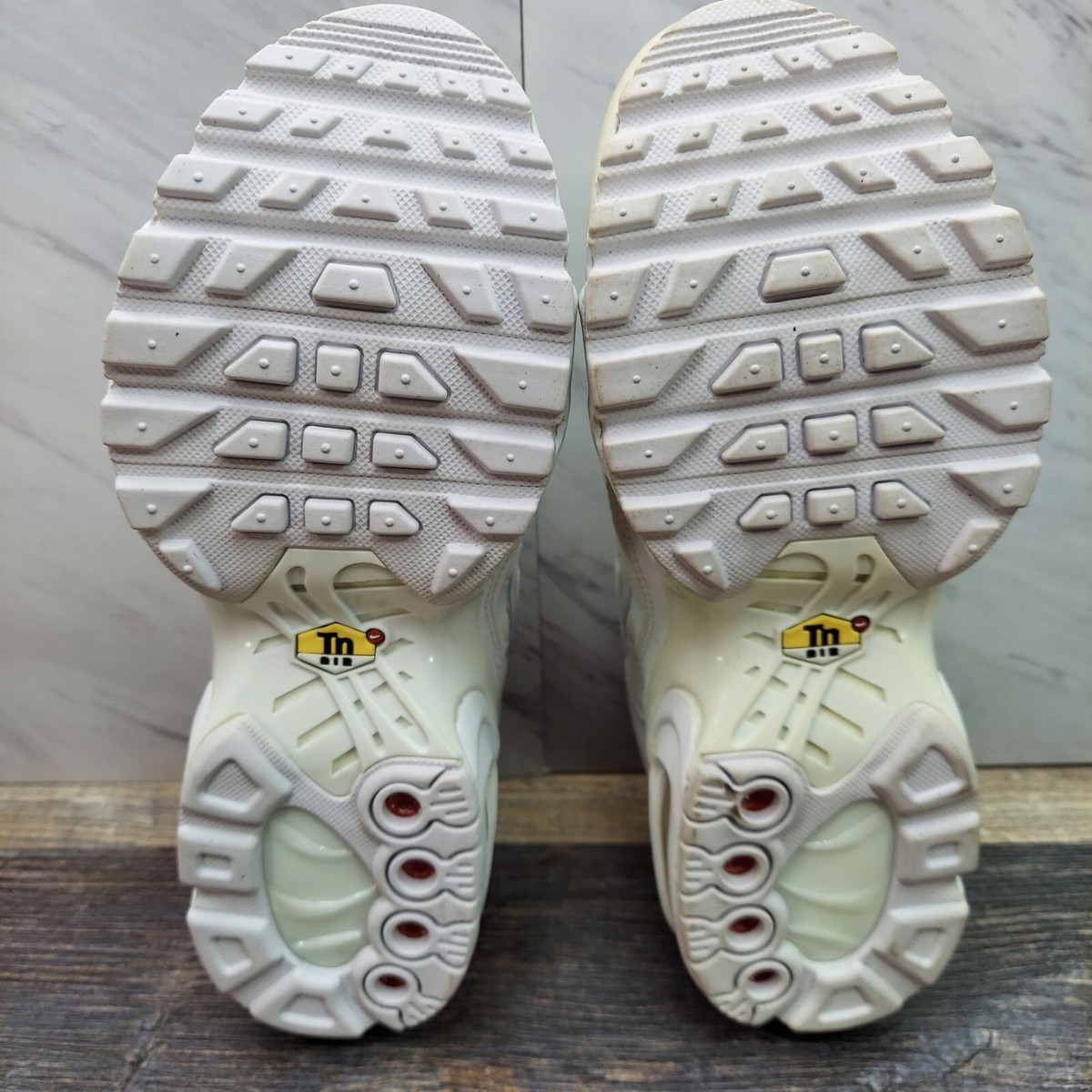 Nike Air Max Plus GS Shoes Triple White CW7044-100 4.5Y Women's 6